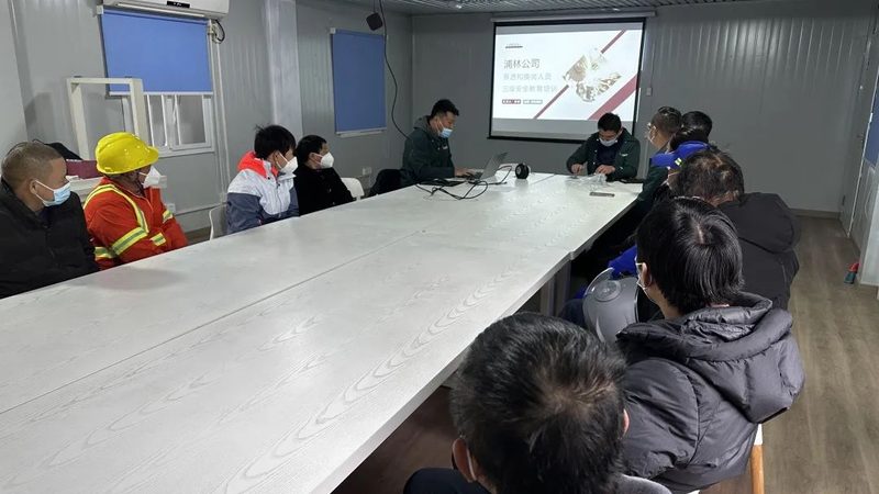 小标题：瑜伽教练职业前景解析
